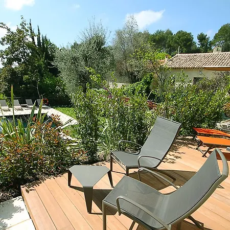 Du Clos Hotel Le Rouret